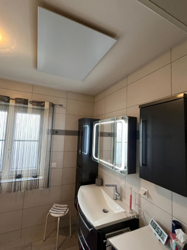 deckenheizung-keramik-badezimmer